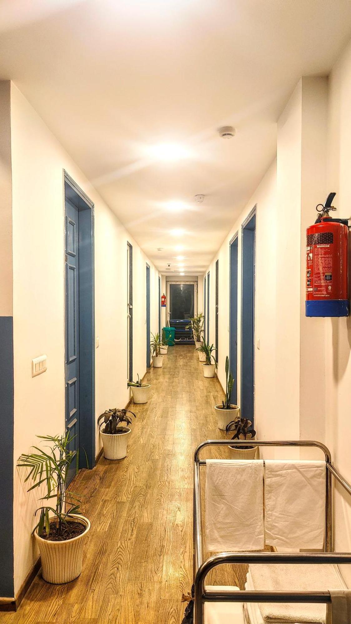 Hotel Mavens White Artemis Hospital Road Sector 52 Gurgáon Exteriér fotografie